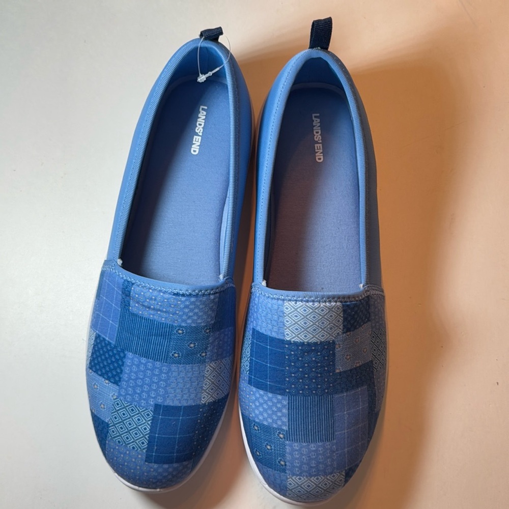 Lands End Women's Comfort Flat Shoes Patch Blue White Lightweight Slip On Sz 11